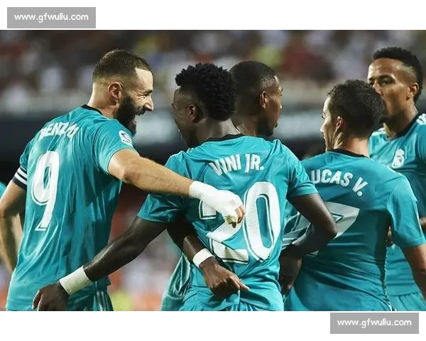 国家德比闹剧：维尼修斯唇语喊离队